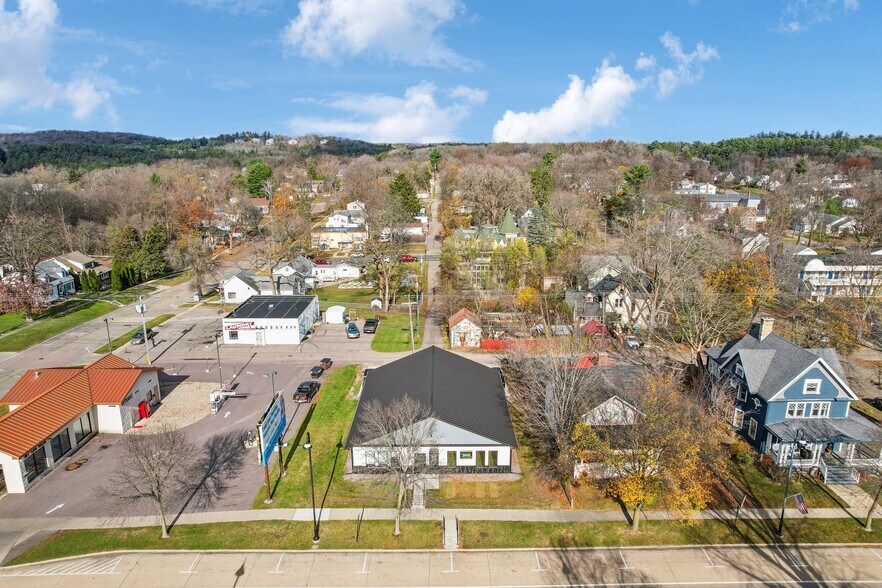 More Photos Of 613 Broadway, Wisconsin Dells Loft Creative Space For Sale