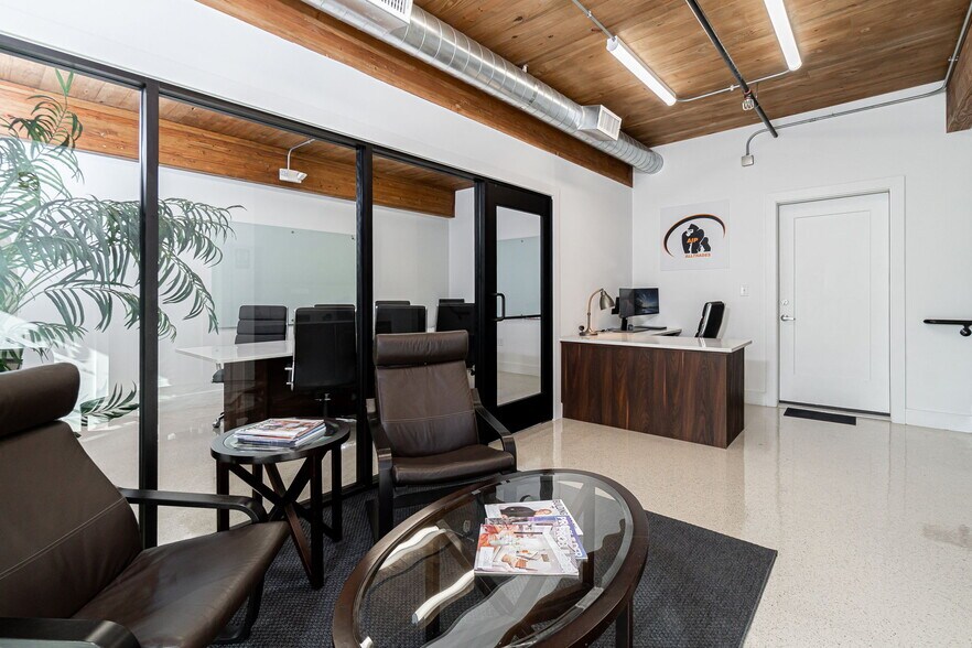 More Photos Of 1750 Briercroft, Carrollton Warehouse For Lease