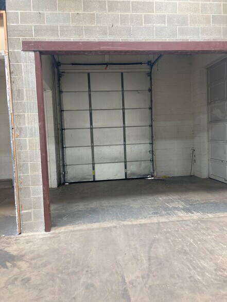 More Photos Of 631-641 Lowther Rd, Lewisberry Warehouse For Lease