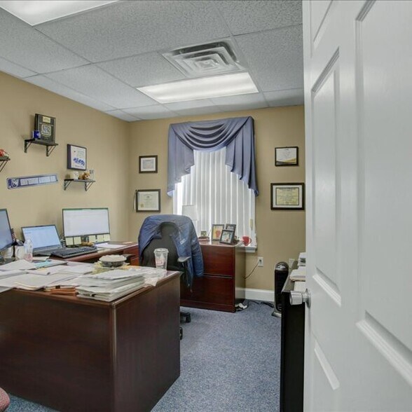 More Photos Of 1137 Kennebec Dr, Chambersburg Office For Lease