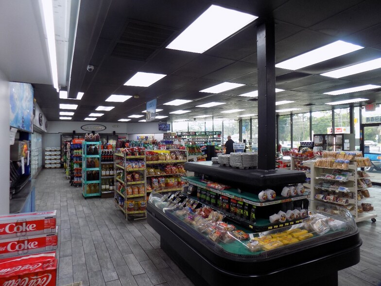More Photos Of 225 E North Blvd, Leesburg Convenience Store For Sale