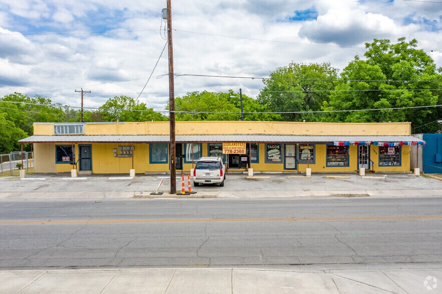 More Photos Of 1502 S Hackberry St, San Antonio Freestanding For Lease