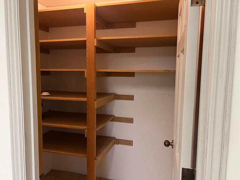 More Photos Of 201-225 N State St, Orem Medical For Lease