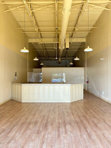 More Photos Of 2947 Canada Rd, Lakeland Unknown For Lease