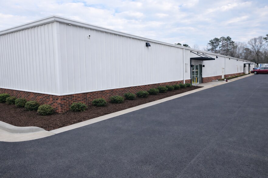 More Photos Of 114 S State St, Haw River Manufacturing For Sale