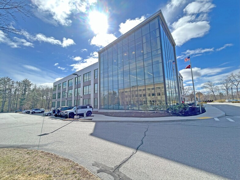 More Photos Of 90 Arboretum Dr, Newington Office For Lease