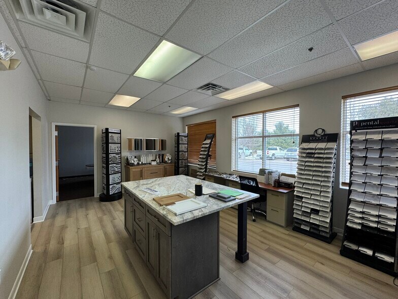 More Photos Of 3303 William Richardson Dr, South Bend Light Manufacturing For Sale