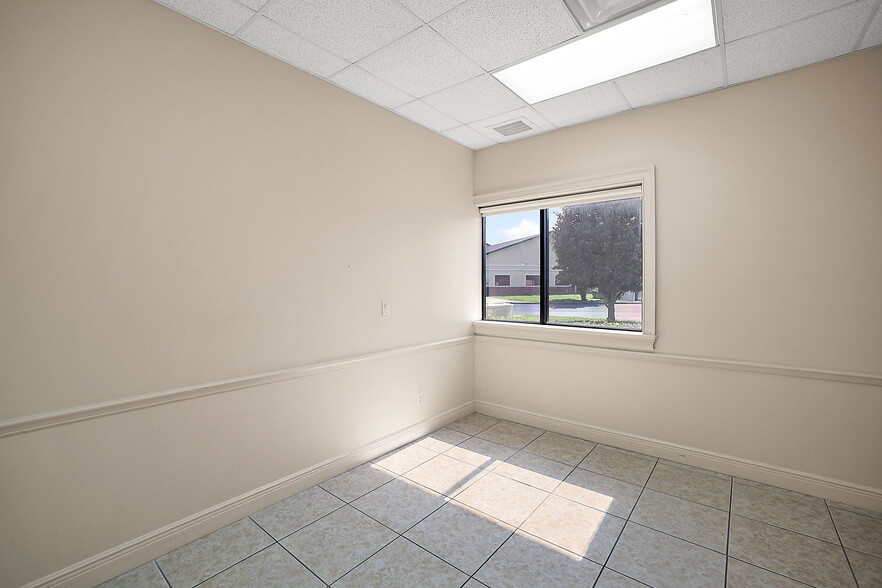 More Photos Of 3651 Lake Center Dr, Mount Dora Medical For Sale