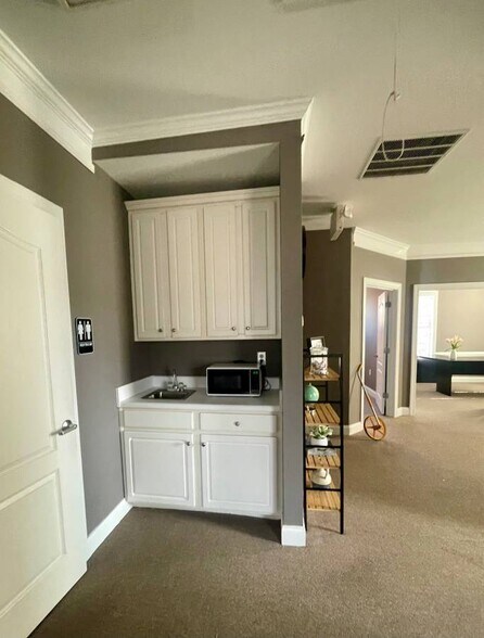 More Photos Of 3105 Creekside Village Dr, Kennesaw Office For Sale