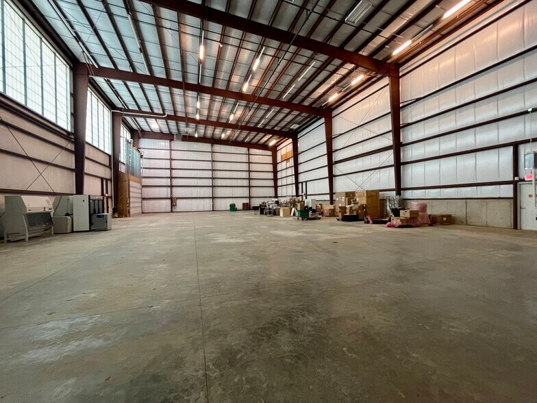 More Photos Of 201 Prairie Heights Dr, Verona Research And Development For Sale