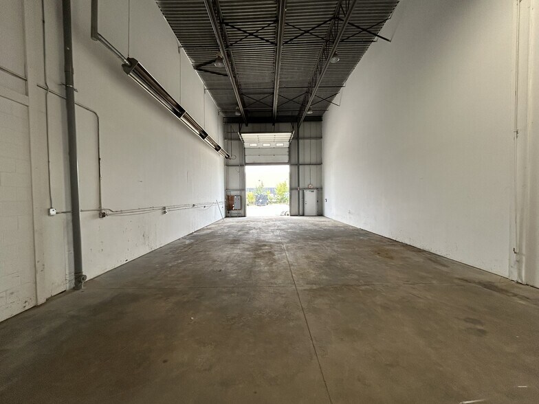 More Photos Of 4803-4831 74th Ave, Edmonton Manufacturing For Lease