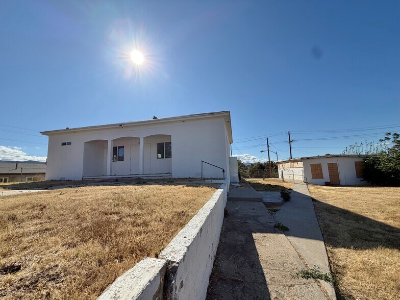 More Photos Of 405 Ellis St, Lake Elsinore Religious Facility For Lease