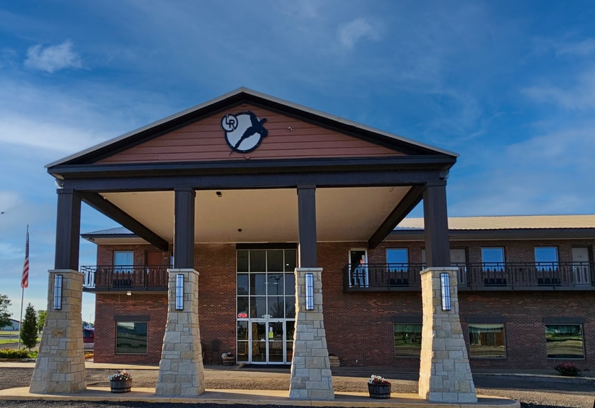 Primary Photo Of 901 S Fossil St, Russell Hotel For Sale