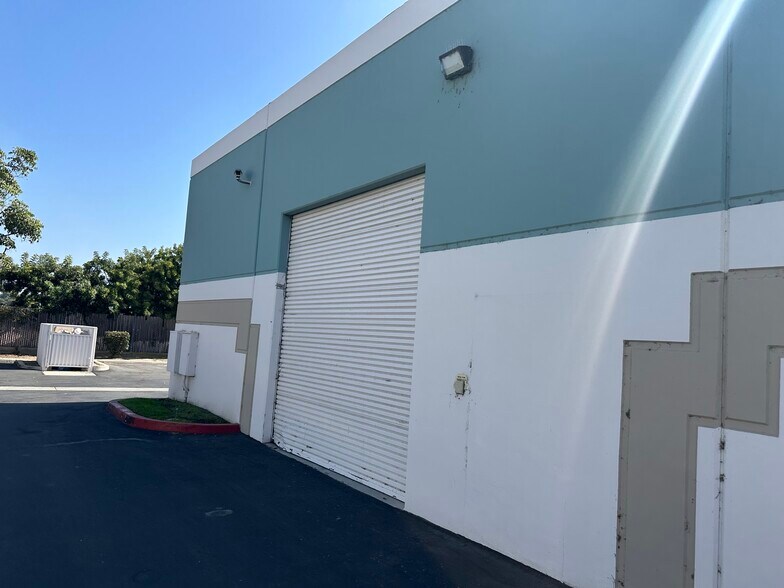 More Photos Of 10742-10752 Noel St, Los Alamitos Light Manufacturing For Lease