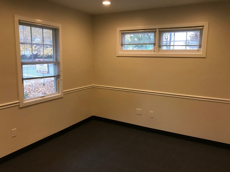 More Photos Of 166 East Ave, Norwalk Medical For Lease