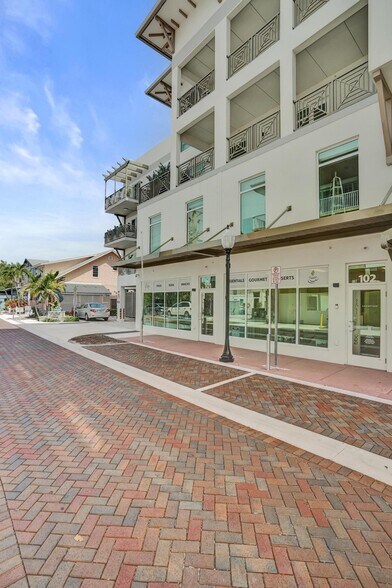 More Photos Of 37-41 SW Seminole St, Stuart Apartments For Lease
