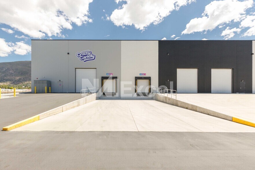 More Photos Of 1261 S 650 W, Farmington Distribution For Lease