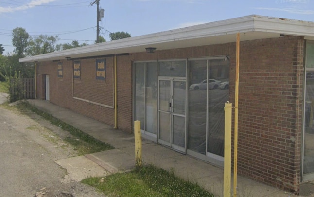 More Photos Of 1105 N Arlington Ave, Indianapolis Freestanding For Sale