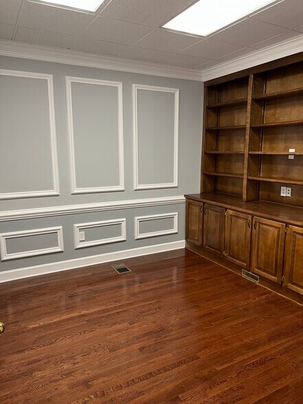 More Photos Of 7412 Chapel Hill Rd, Raleigh Office For Lease