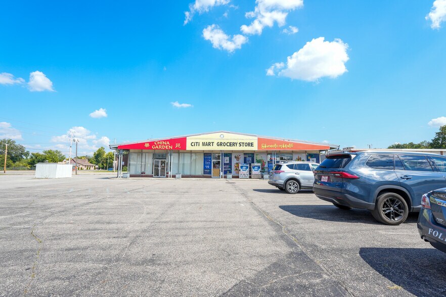 More Photos Of 7021-7025 S Madison Ave, Indianapolis Storefront For Sale