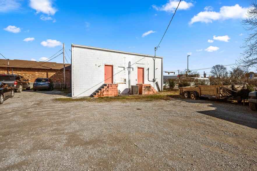 More Photos Of 518 Hillsboro Blvd, Manchester Storefront Retail Office For Sale