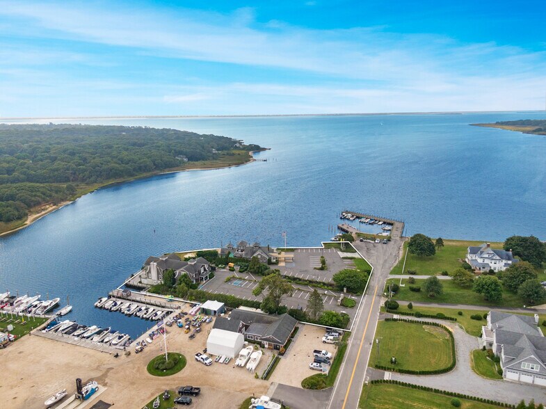 More Photos Of 56-58 S Bay Ave, Eastport Restaurant For Sale