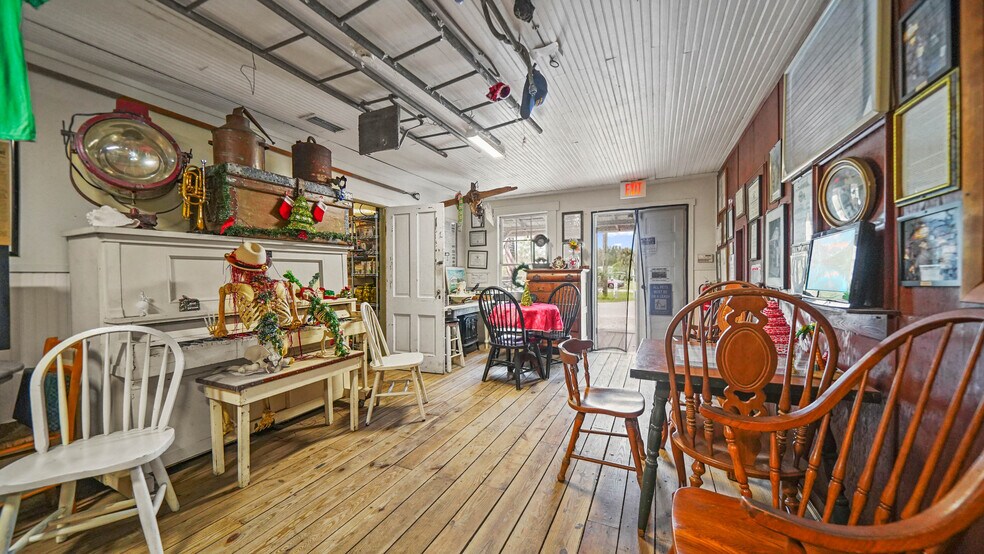 More Photos Of 4370 Garden Rd, Port Charlotte Restaurant For Sale