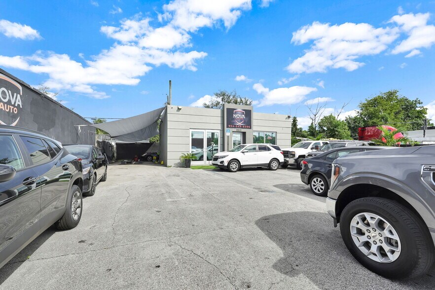 More Photos Of 9621 NW 27th Ave, Miami Office For Sale