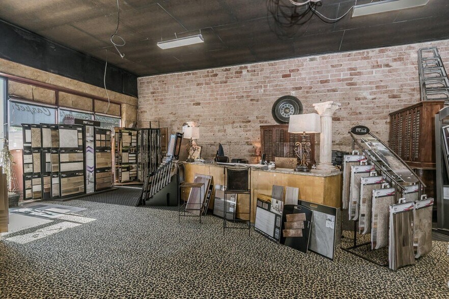 More Photos Of 322 Denrock Ave, Dalhart General Retail For Sale