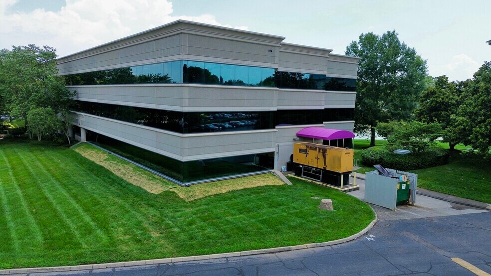 More Photos Of 301 Laboratory Rd, Oak Ridge Office For Sale