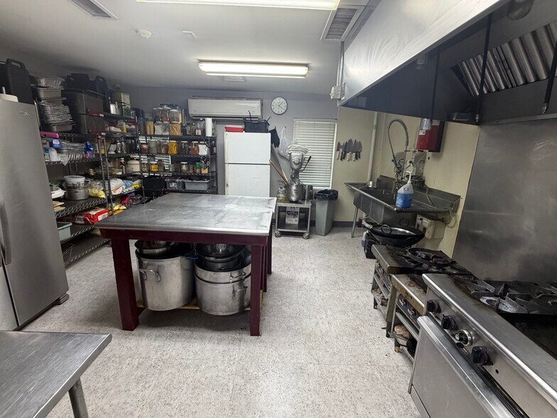 More Photos Of 198 Thompson Ave, Louisville Religious Facility For Sale