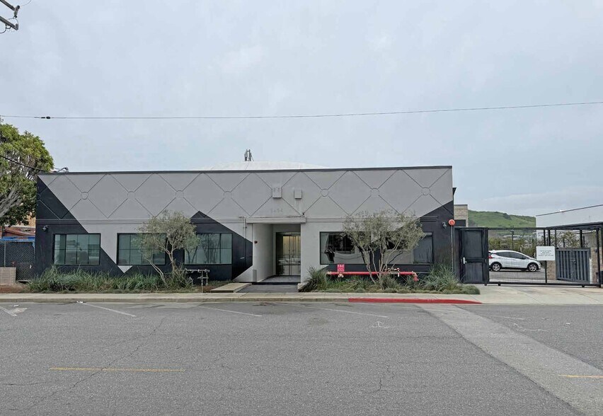 Primary Photo Of 8454 Steller Dr, Culver City Loft Creative Space For Lease