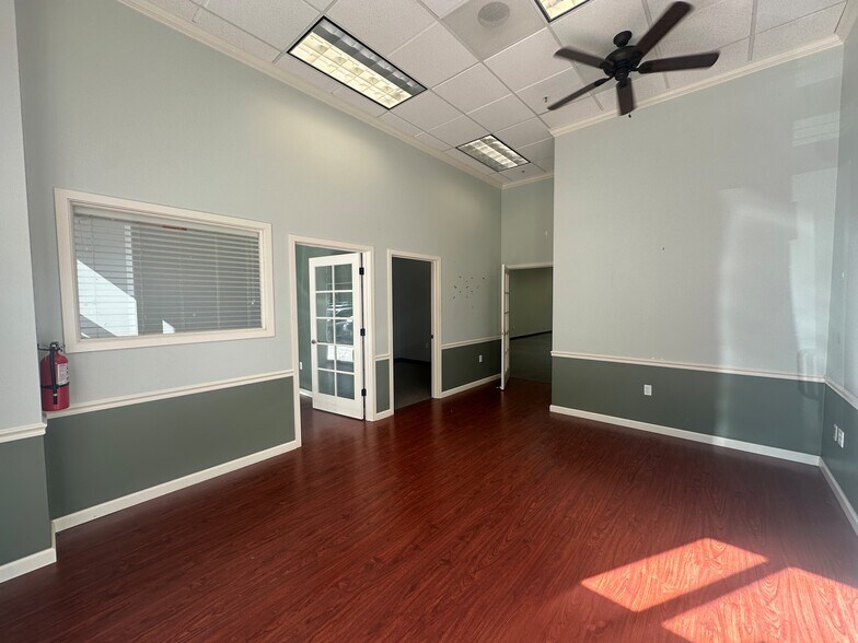 More Photos Of 501-525 E Hamilton Ave, Campbell Unknown For Lease