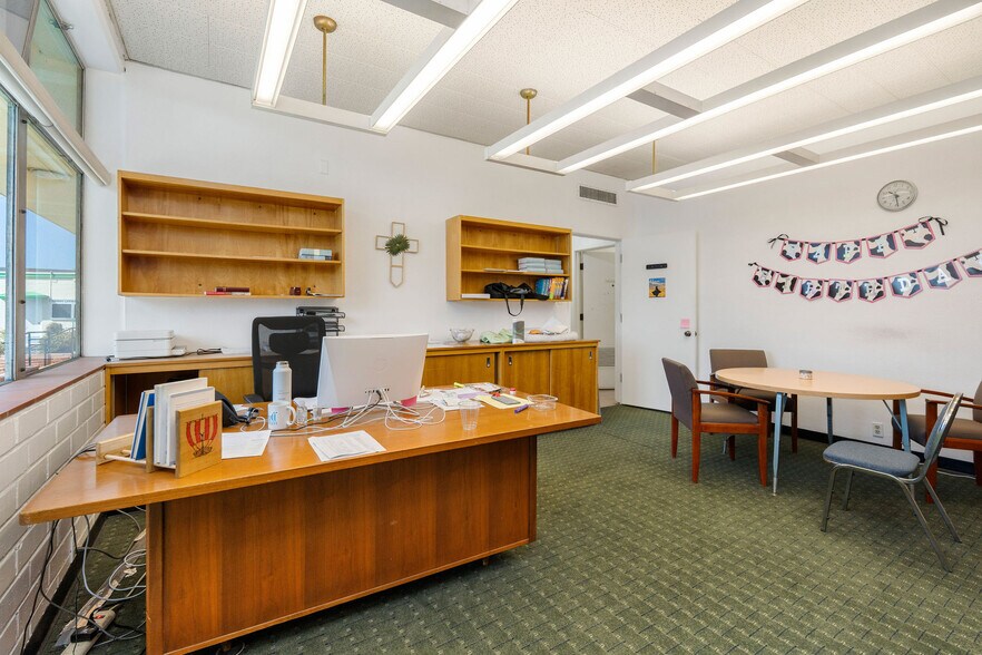 More Photos Of 4755 130th st, Hawthorne Schools For Lease