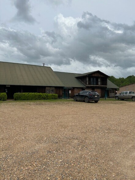 More Photos Of 7369 Highway 167 S, Winnfield Lumberyard For Sale