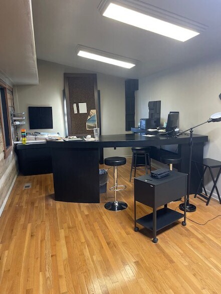 More Photos Of 601 W Oakland St, Broken Arrow Office Residential For Sale
