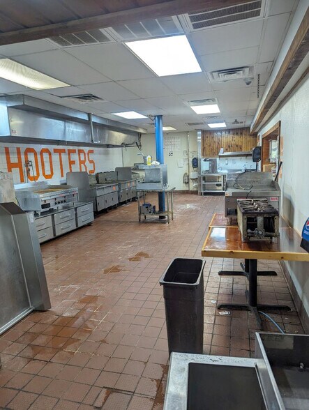 More Photos Of 5470 Inn Rd, Theodore Restaurant For Sale