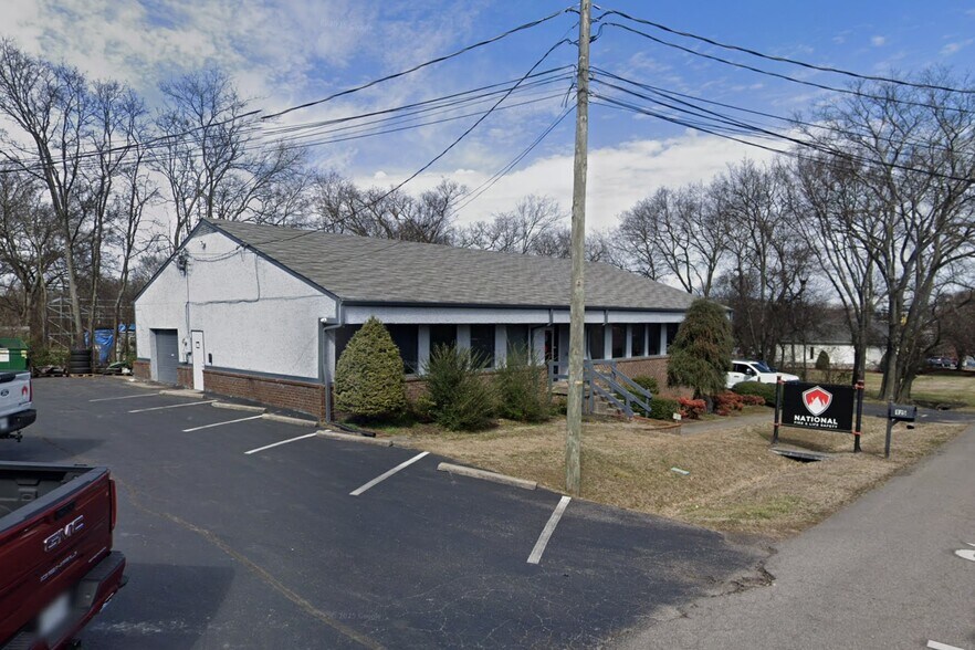 More Photos Of 125 Glancy St, Goodlettsville Office For Sale