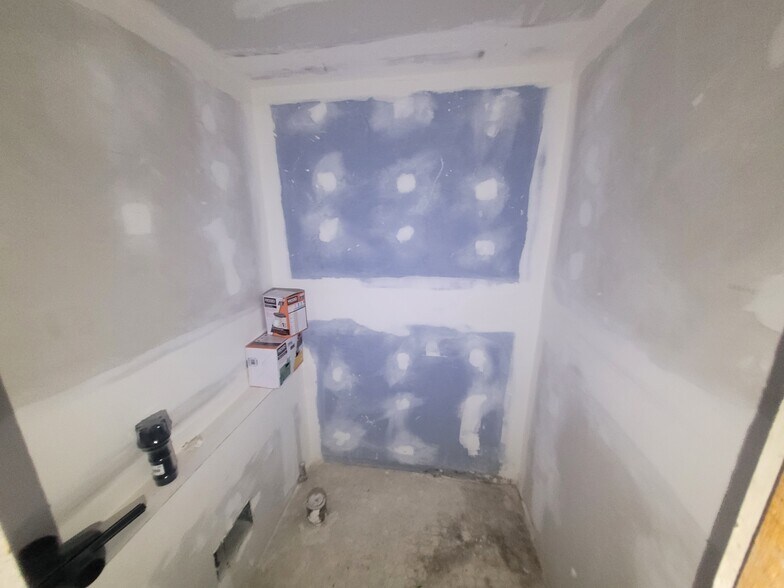 More Photos Of 14907 Livernois Ave, Detroit Flex For Sale