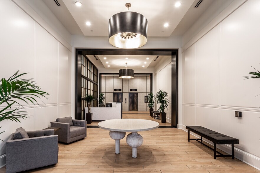 More Photos Of 36 S Pennsylvania St, Indianapolis Office For Lease