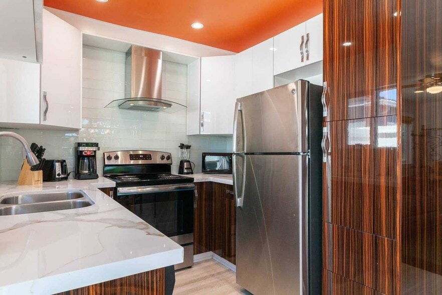 More Photos Of 4073 Gresham St, San Diego Apartments For Sale