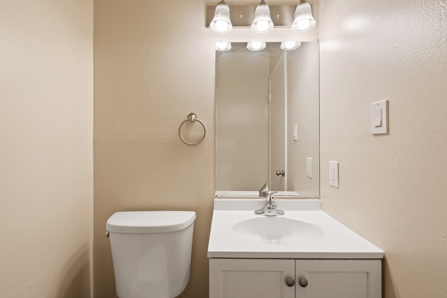 More Photos Of 4840 San Pablo Dam Rd, El Sobrante Apartments For Sale