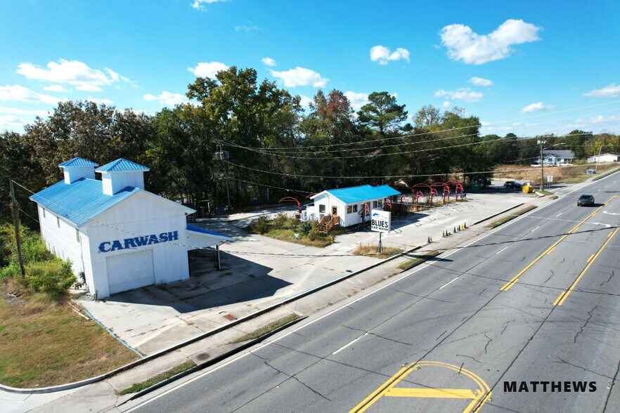 Primary Photo Of 605 S Wall St, Calhoun Carwash For Sale