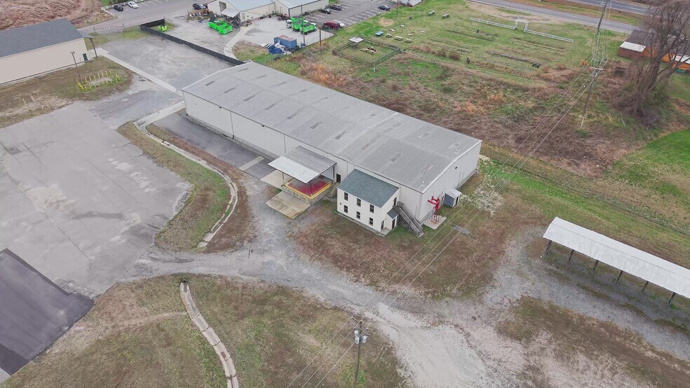 More Photos Of 7822 Richmond Rd, Toano Unknown For Lease