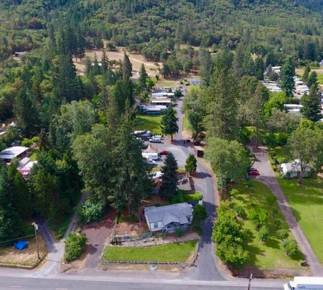 Primary Photo Of 7059 Rogue River Hwy, Grants Pass Manufactured Housing Mobile Home Park For Sale