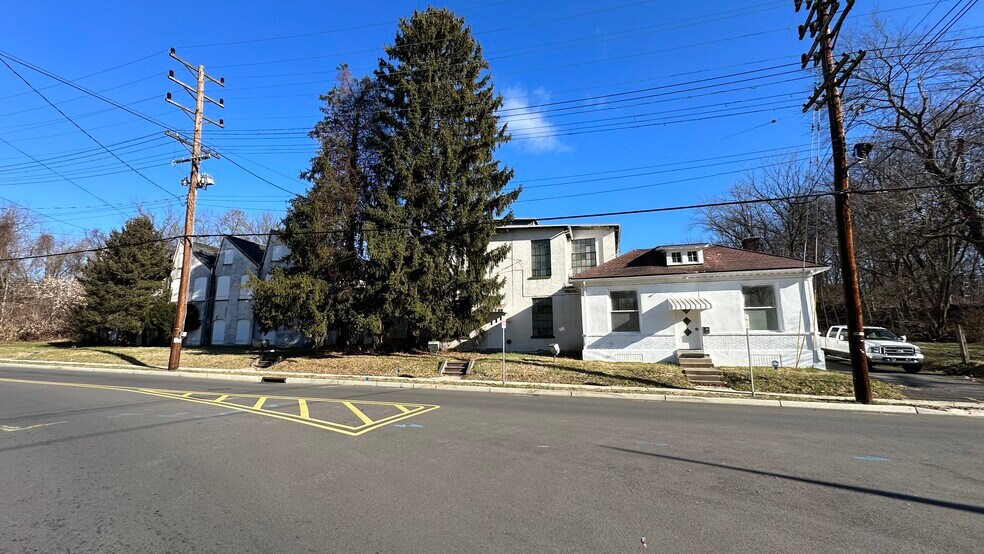 More Photos Of 555 Warren St, Phillipsburg Warehouse For Sale
