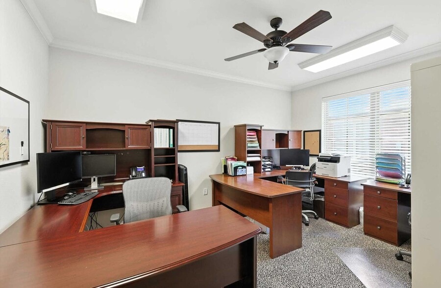More Photos Of 425 Old Newman Rd, Frisco Medical For Lease
