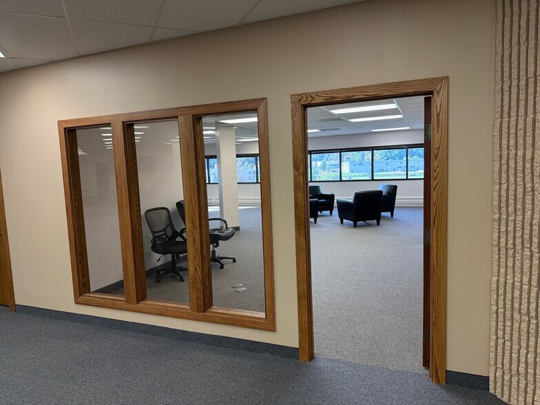 More Photos Of 186 County Road U, River Falls Office For Lease