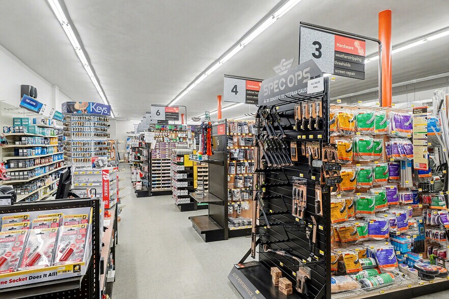 More Photos Of 109 S Wayne Ave, Lockland Storefront For Sale