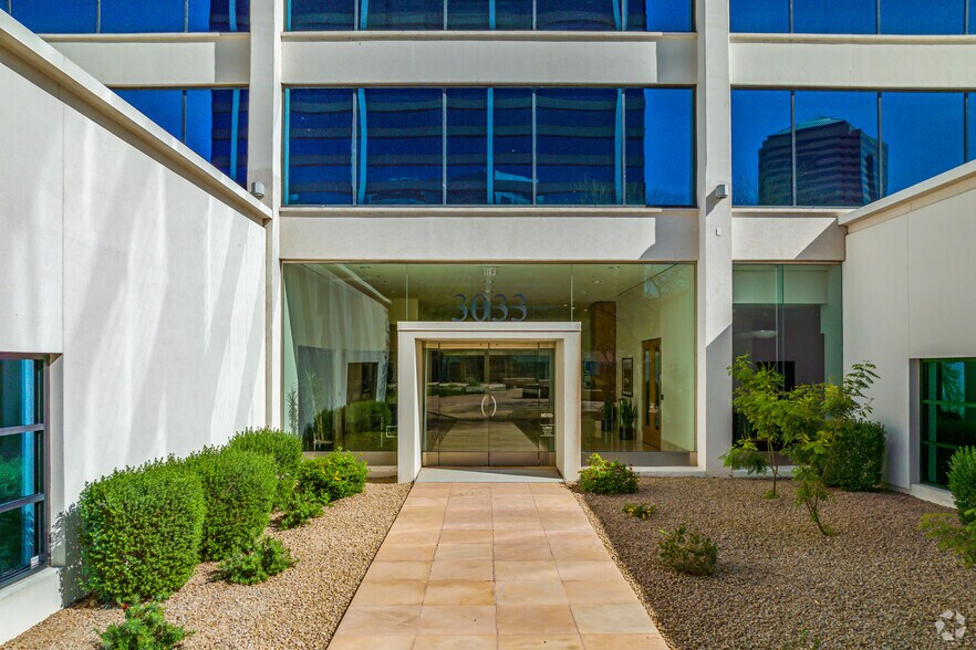 More Photos Of 3033 N Central Ave, Phoenix Office For Sale